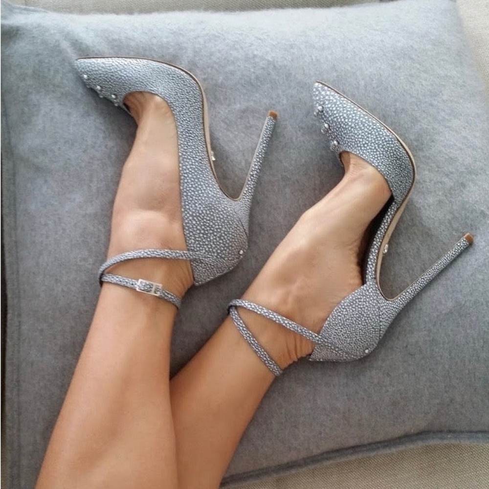 Monika Chiang Stasia Cloud Embossed Leather Pumps